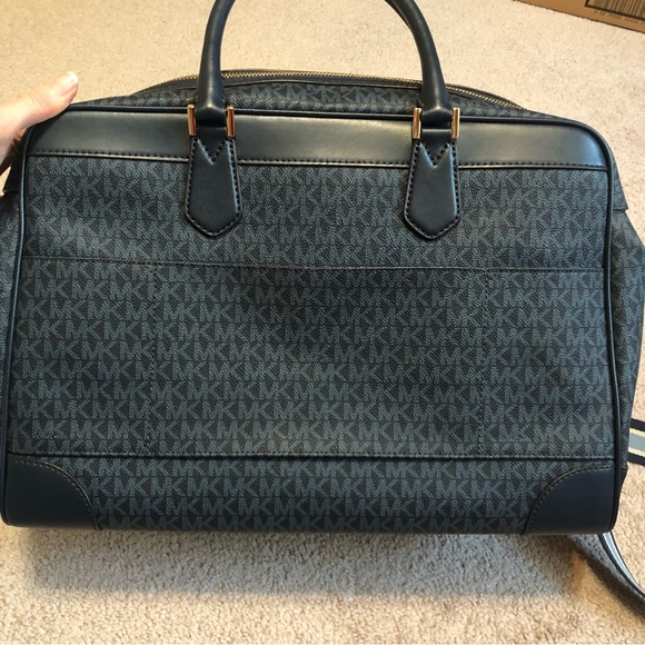 Michael Kors Admiral Blue Travel Large Weekender Bag set wallet & cosmetic pouch - Picture 12 of 15